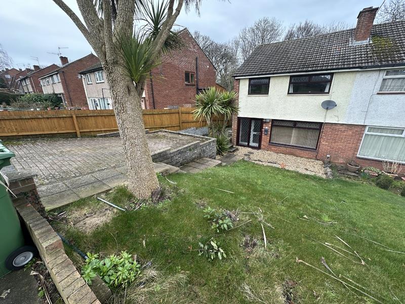 3 bed property in Llanedeyrn road, Cardiff